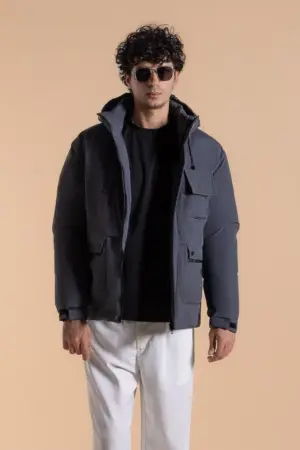 جاكيت منتفخ بغطاء رأس مفصل