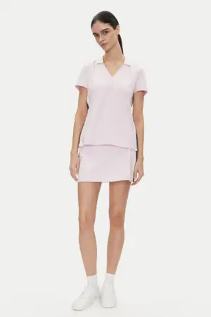 تنورة بنطلون وردي بقصّة عادية