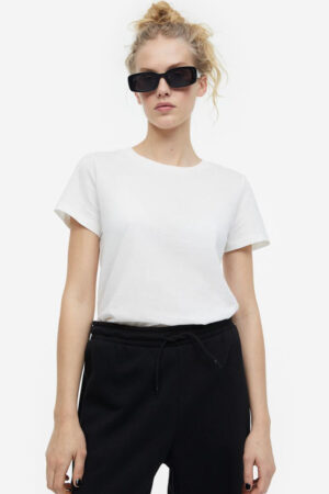 تي شيرت مطبوع كبير الحجم